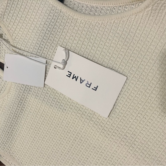 NWT FRAME XS off-white crocheted top with feathers - Picture 11 of 11